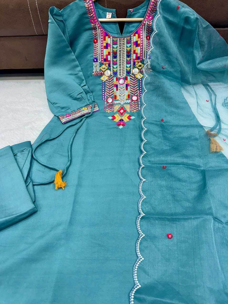 Chanderi Silk Kurti Bottom With Dupatta - MYLUXURY LANE ENTERPRISE
